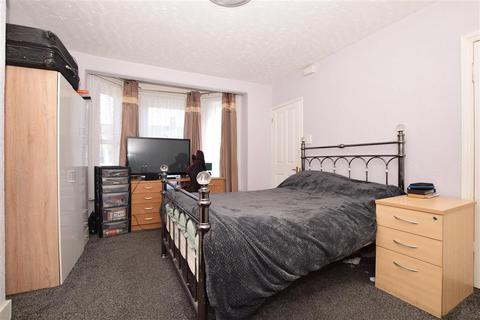 41 Ashley Avenue, Folkestone, CT19 4PS