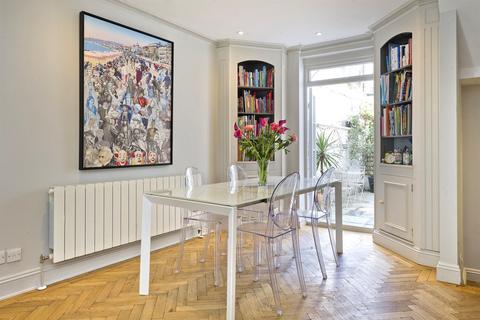 10 Blithfield Street, London, W8 6RH