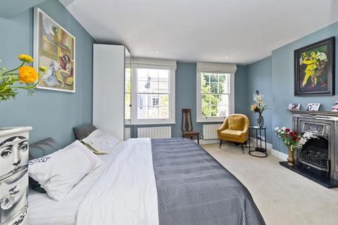 10 Blithfield Street, London, W8 6RH