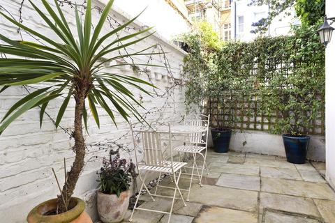 10 Blithfield Street, London, W8 6RH