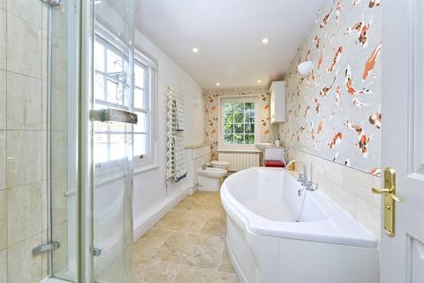 10 Blithfield Street, London, W8 6RH