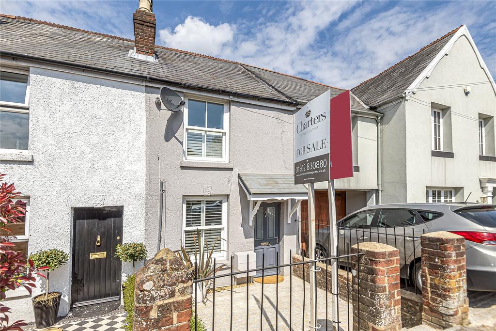 Alresford Road, Winchester, Hampshire, SO23 2 bed terraced house £370,000