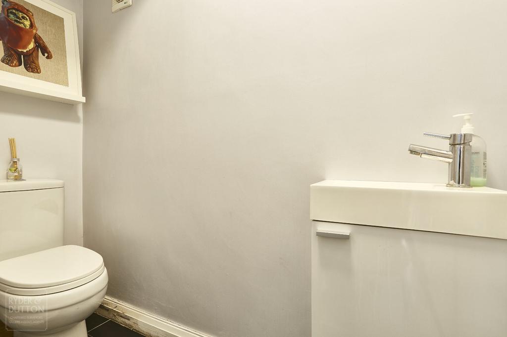 Ground Floor Wc