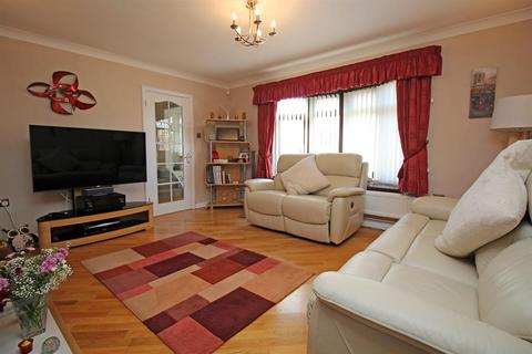 43 Fellowes Way, Stevenage, SG2 8BS