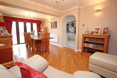 43 Fellowes Way, Stevenage, SG2 8BS