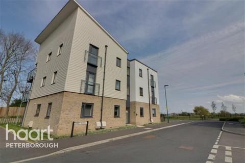 2 bedroom flat to rent - James Avenue