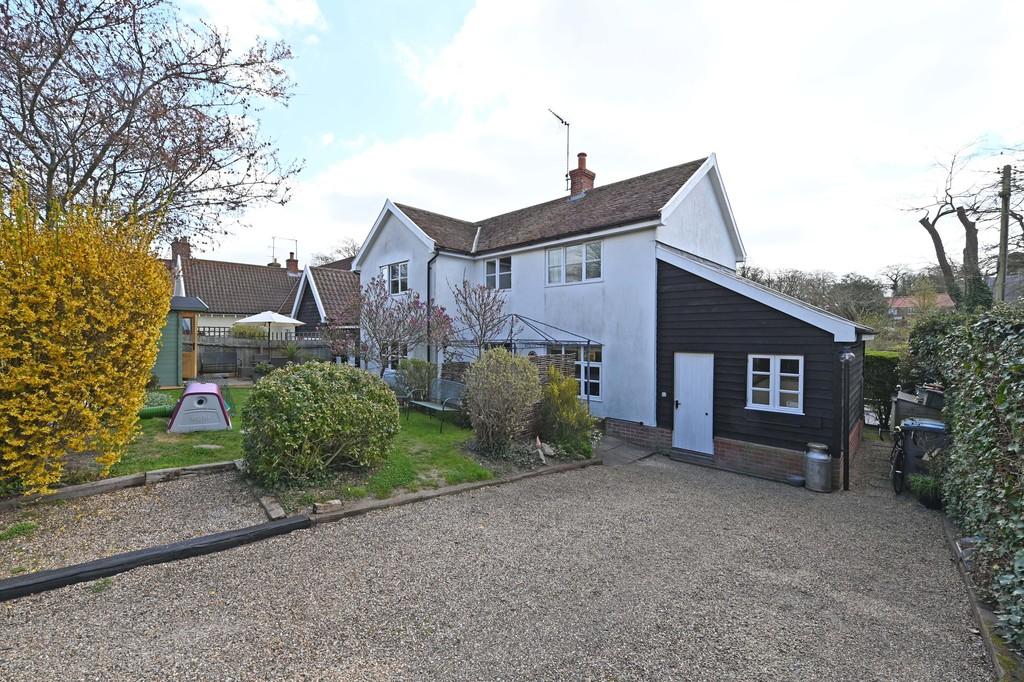 Peasenhall, Nr Heritage Coast, Suffolk 4 bed link detached house £425,000