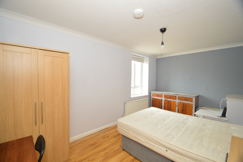 1 bedroom in a flat share to rent, Chelsea Grove, Newcastle Upon Tyne, NE4