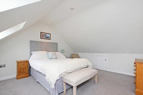 3 Westwick Grove, Sheffield, S8 7DP
