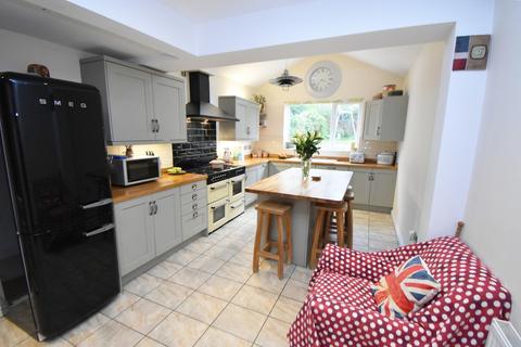 35 Coniston Avenue, Solihull, B92 7NS