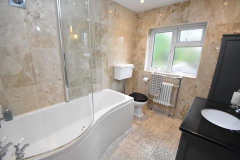 35 Coniston Avenue, Solihull, B92 7NS