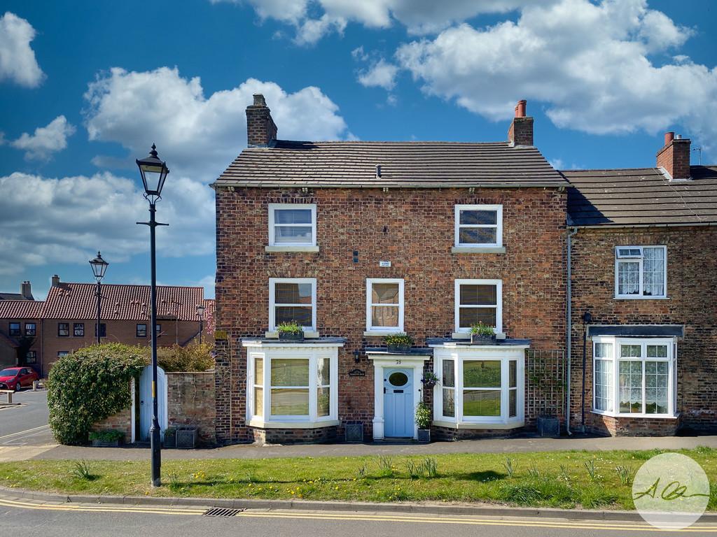Hambleton House, St James' Green, Thirsk 6 bed townhouse £595,000