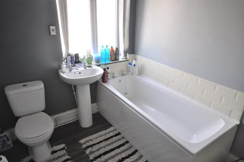 12 Darlington Grove, Moorends, Doncaster, DN8 4TP