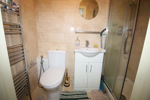 Studio to rent, Osborne Road, HOUNSLOW, Greater London, TW3