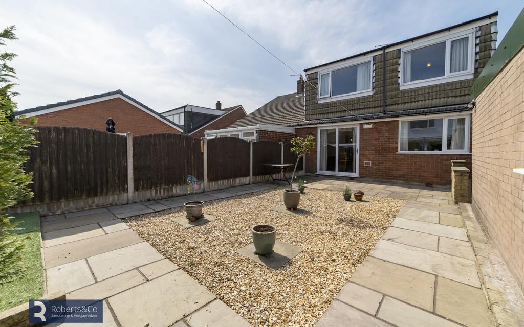 Spring Gardens, Penwortham 3 bed semidetached house £195,000