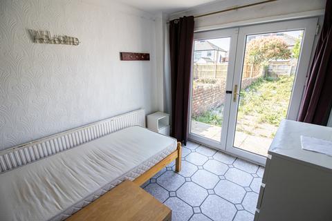 21 Avondale Road, Cardiff, CF11 7DT