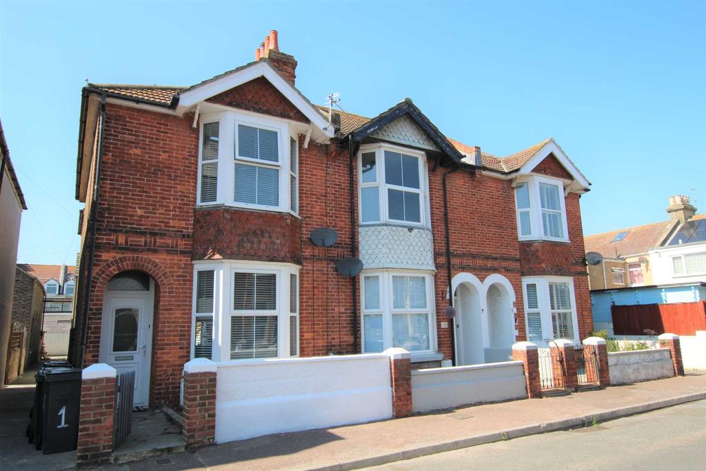 Fairlight Road, BN22 7NY 2 bed end of terrace house £280,000