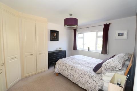 63 Elmdene Road, Kenilworth, CV8 2BW