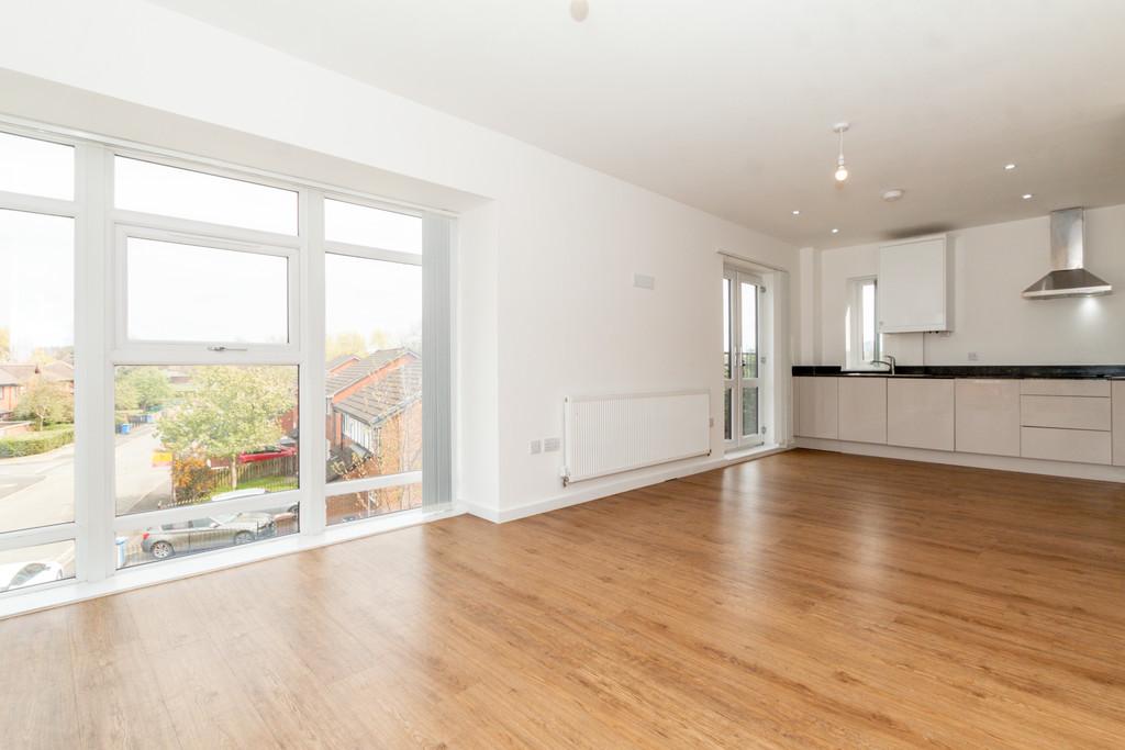 Broughton Place, Salford 3 bed apartment £900 pcm (£208 pw)