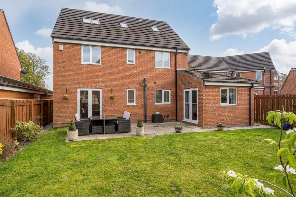 Burnleys Mill Road, Gomersal 6 bed detached house £469,950