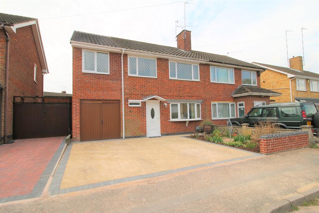 Edward Tyler Road, Exhall, Coventry 4 bed semidetached house £270,000