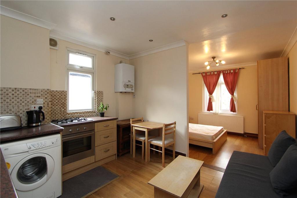 Whitehall Gardens, London, W3 Studio £900 pcm (£208 pw)