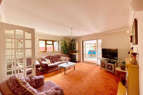 8 Lodge Lane, Bexley, DA5 1DL