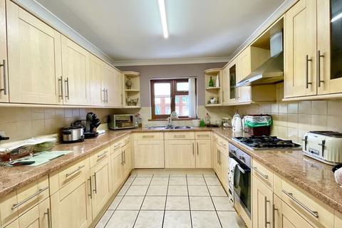 8 Lodge Lane, Bexley, DA5 1DL