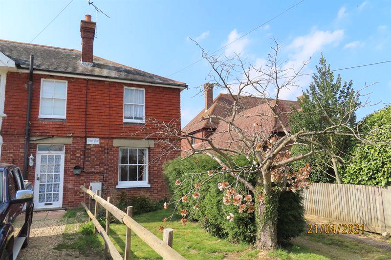 Clapper Lane, Staplehurst 2 bed terraced house £1,150 pcm (£265 pw)