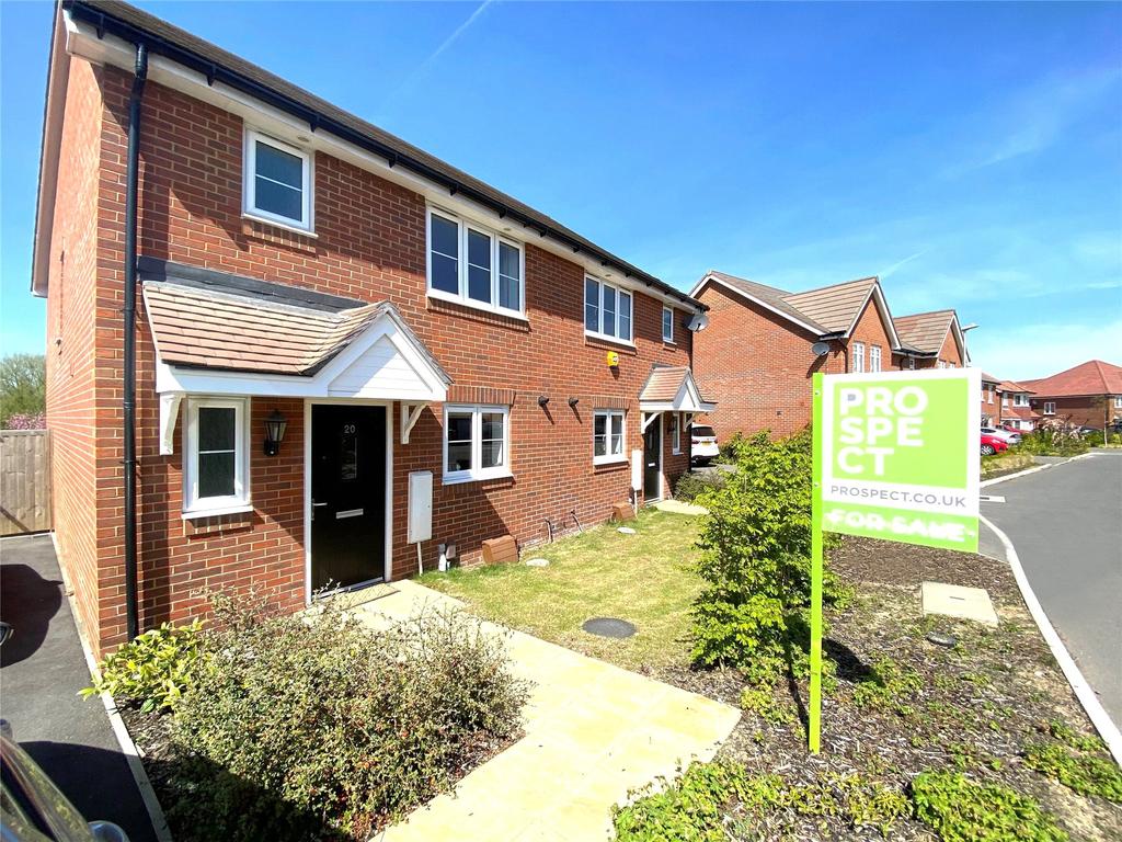 Nicholson Drive, Wokingham, Berkshire, RG41 3 bed semidetached house