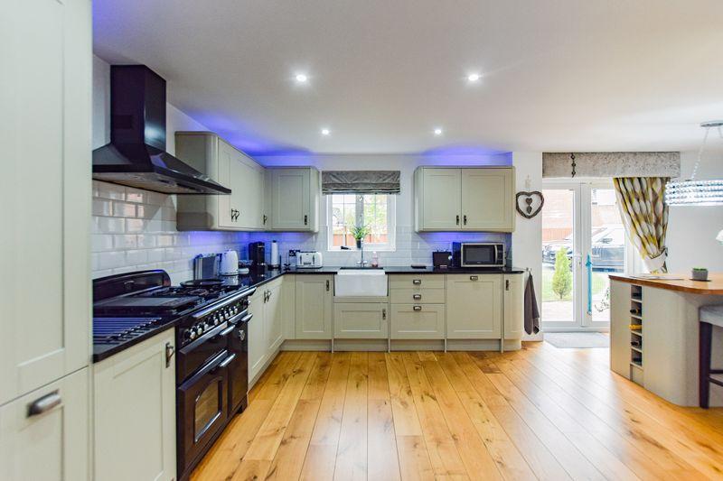 Regency Park, Widnes 4 bed detached house £475,000