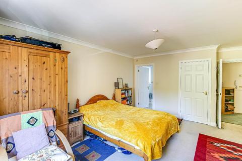 2, The Courtyard Whytebeam View, Whyteleafe, CR3 0AU