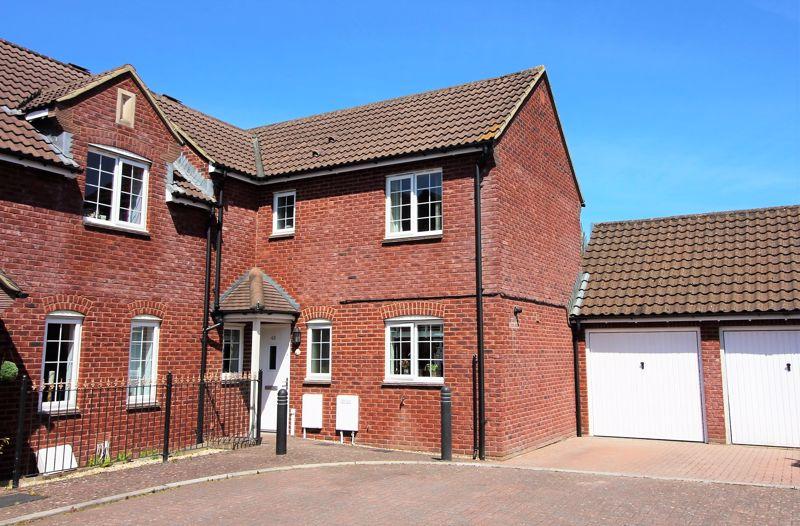 Lower Meadow, Ilminster 2 bed end of terrace house £265,000