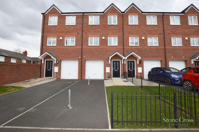 Grimshaw Park, Abram, Wigan, WN2 5YW 4 bed townhouse £169,950