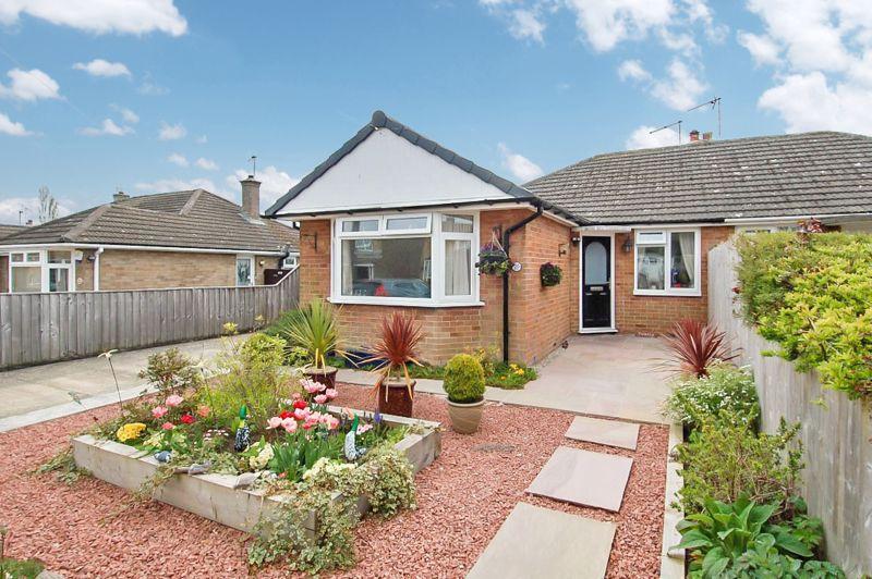 Cromwell Way KIDLINGTON 3 bed semidetached bungalow £425,000