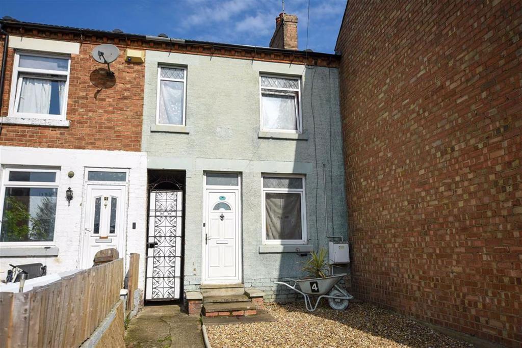 Gold Street, Wellingborough 2 bed terraced house £150,000