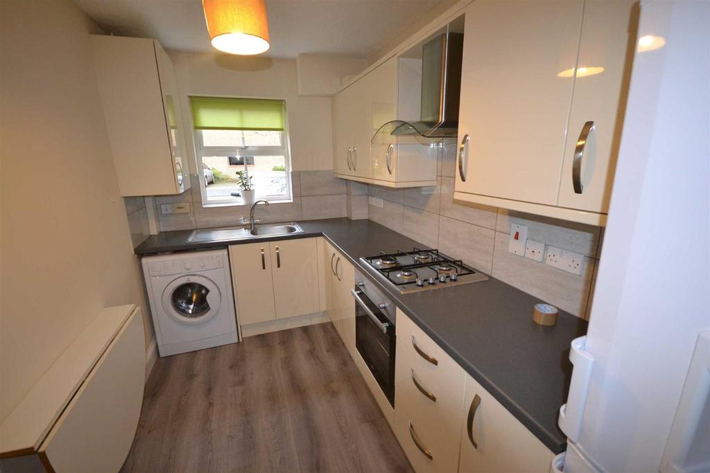 Salters Close, Rickmansworth 1 bed apartment £1,050 pcm (£242 pw)
