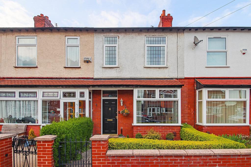 Falcon Avenue, Urmston, Manchester, M41 3 bed terraced house £240,000