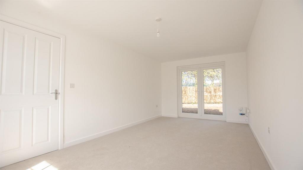 Porter Avenue, Germany Beck, Fulford... 3 bed detached house £1,500 pcm (£346 pw)