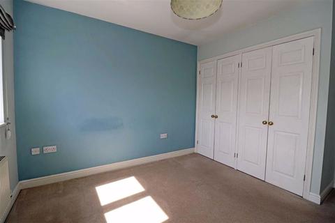32 Highfield, Hatton Park, Warwick, CV35 7TQ