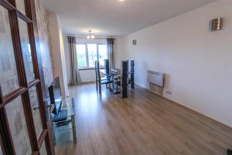38 Aylets Field, Harlow, CM18 7LW
