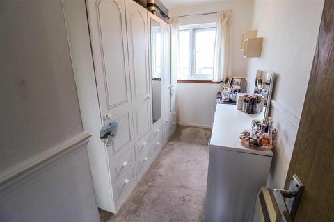 38 Aylets Field, Harlow, CM18 7LW
