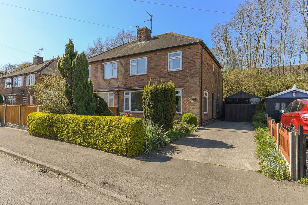 Coronation Walk, Gedling, Nottingham NG4 3 bed semidetached house £190,000