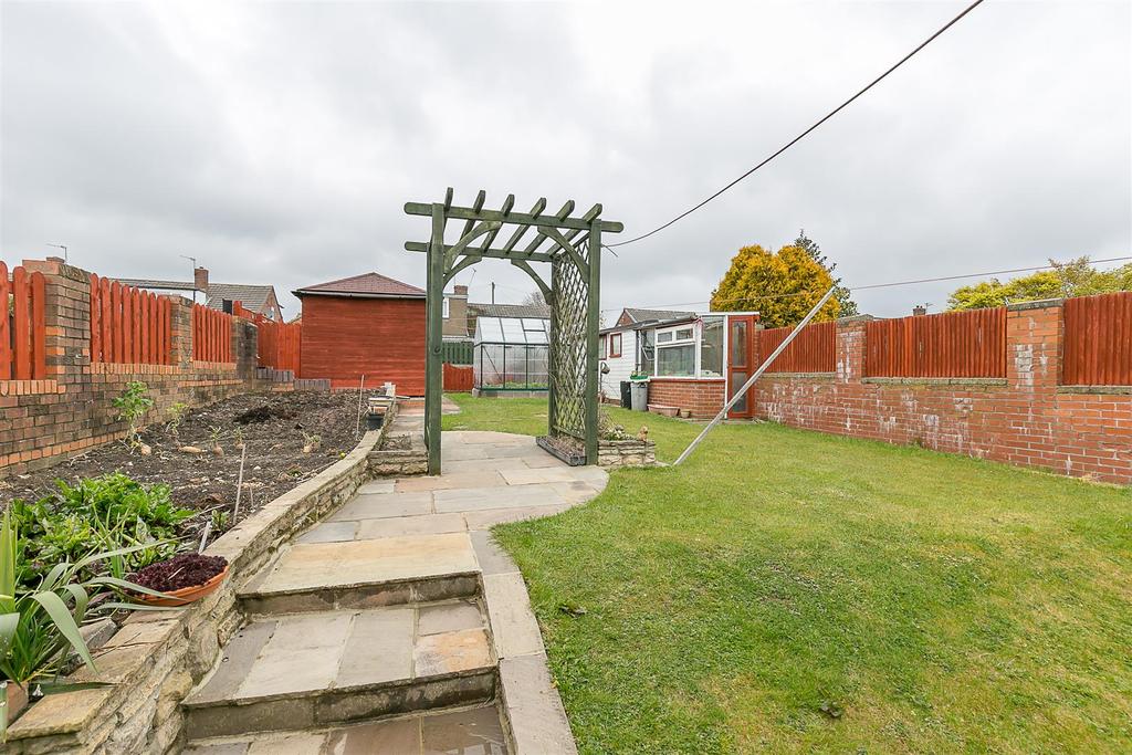 Birchwood Avenue, North Gosforth, Newcastle Upon Tyne 3 bed semi