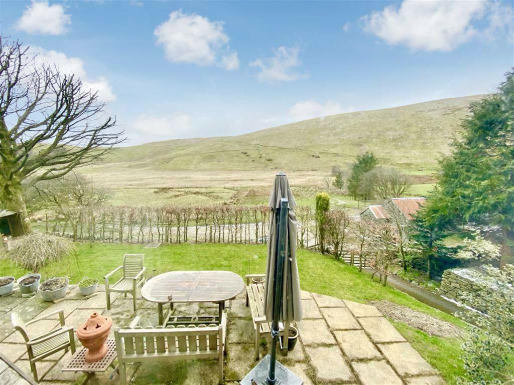 Llangwm, Corwen 4 bed detached house £475,000