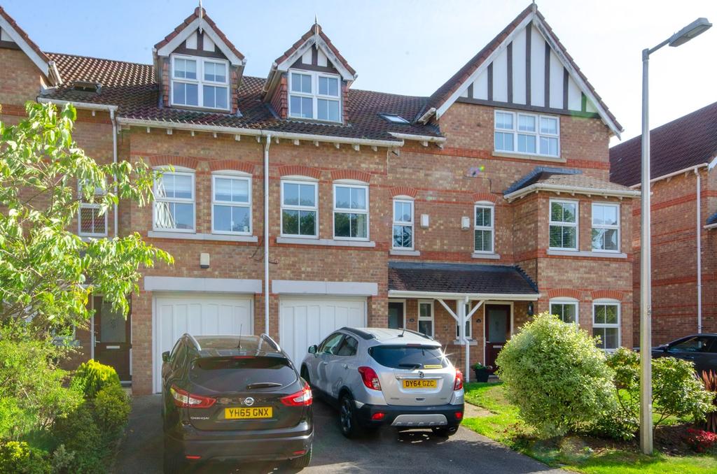 Wheelock Close, Kingsmead, Northwich, CW9 4 bed townhouse £1,000 pcm
