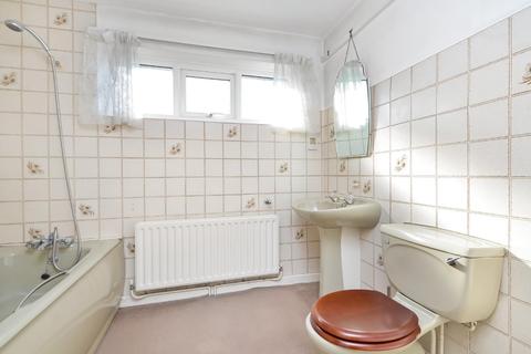11b Burford Road, Salisbury, SP2 8AN