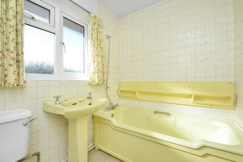 11b Burford Road, Salisbury, SP2 8AN