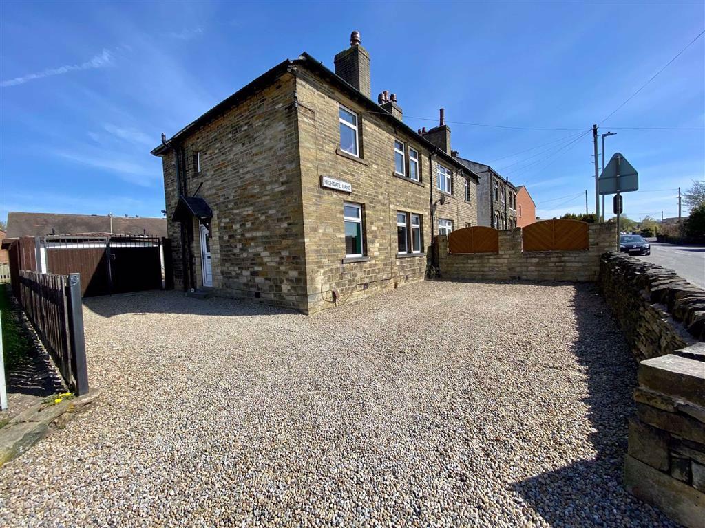 Highgate Lane, Lepton, Huddersfield, HD8 3 bed semidetached house £