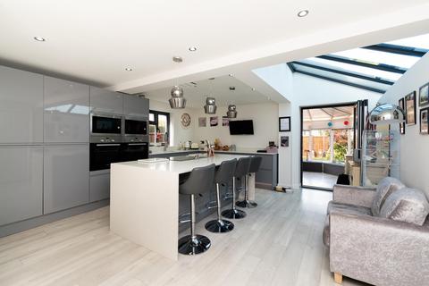 7 Comyne Road, Watford, WD24 5LQ